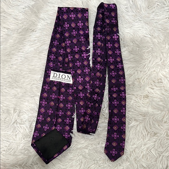 DION Collection Deep Purple Geometric Pattern tie - Picture 5 of 11